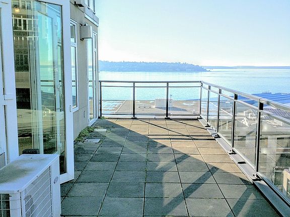 200 Sq ft View Patio 