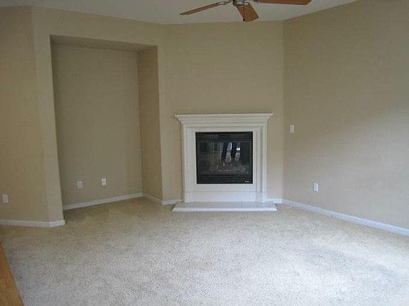 2nd image of 5304 Vesta Cir