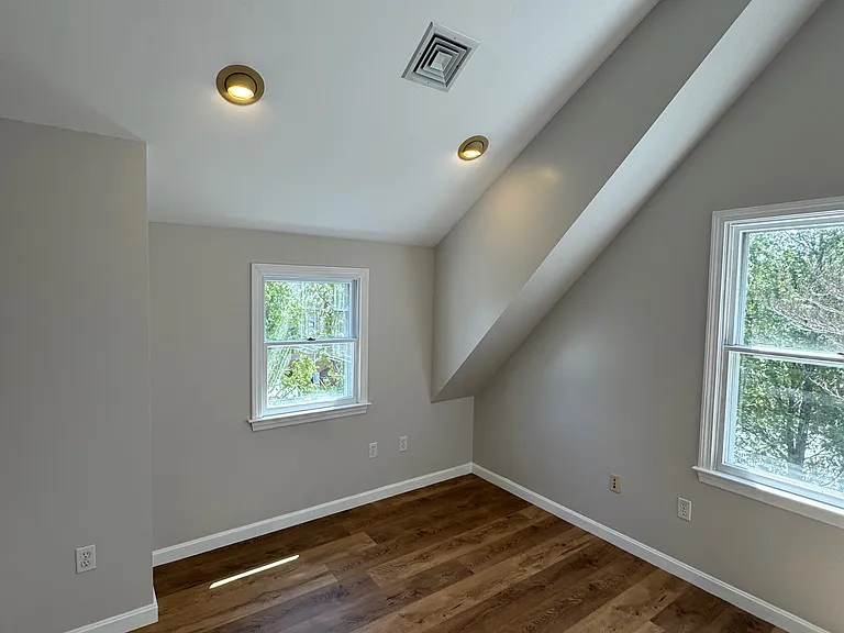 1375 Wampanoag Trl #1 — Photo 6
