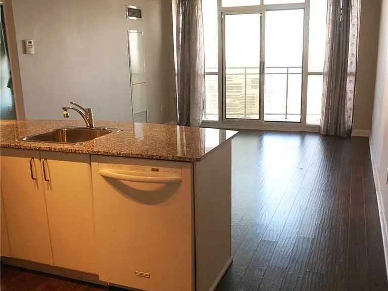 33 Sheppard Ave E #2611 — Photo 3