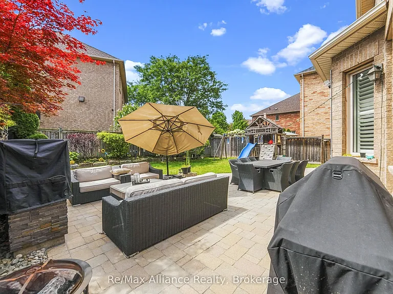 2404 Rideau Dr — Photo 43