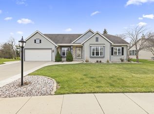 727 Bass Dr, Waterford, WI 53185