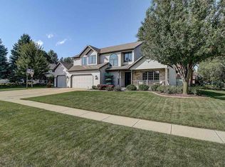 145 Fairbrook Dr, Waunakee, WI 53597