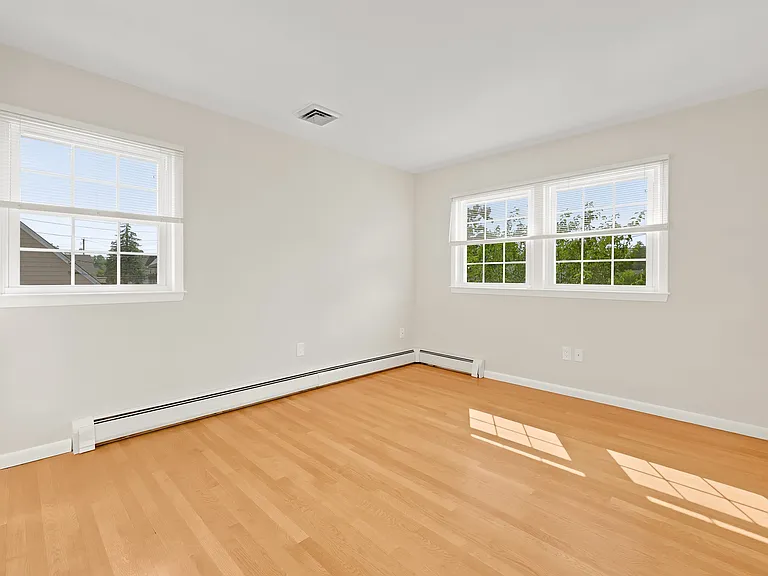 60 Oakland Ave — Photo 28