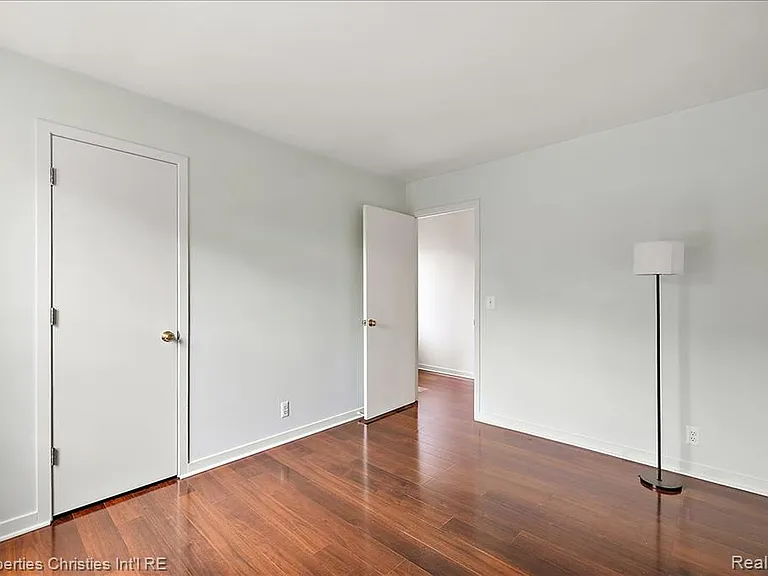 2635 Dorchester Rd — Photo 22