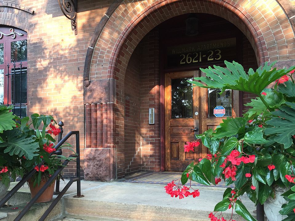 1st image of 2621 1st Ave S #6