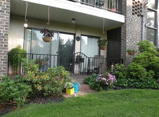 1 Fairway Rd #D, Reading, PA 19607