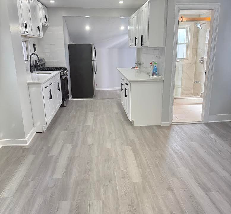 1st image of 80 Avenue 162 St