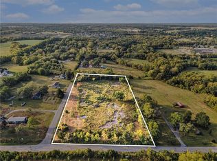 7130 Houston St, Shawnee, KS 66227
