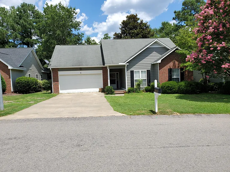 106 Kensington Way — Photo 1