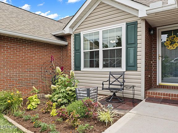 3rd image of 7322 Windtree Oaks Way #7322