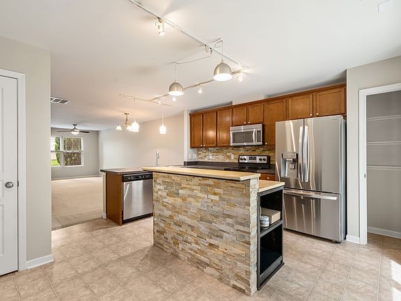 5th image of 100 Stratford Lakes Dr Unit 366