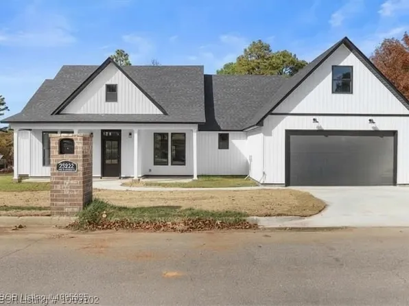 23822 Clark Griswold Ct, Wister, OK 74966