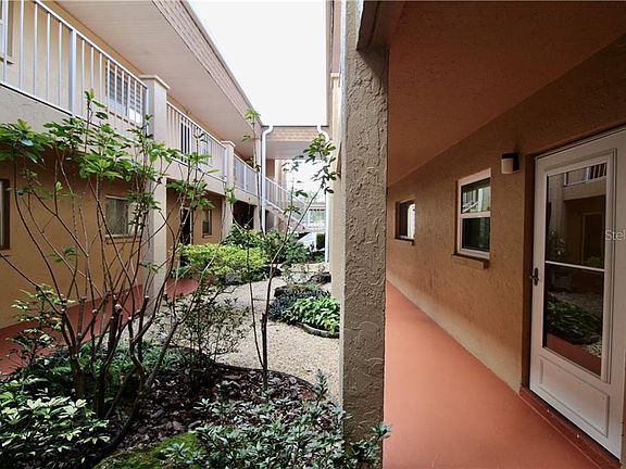 3rd image of 1500 Glen Oaks Dr E Unit 103
