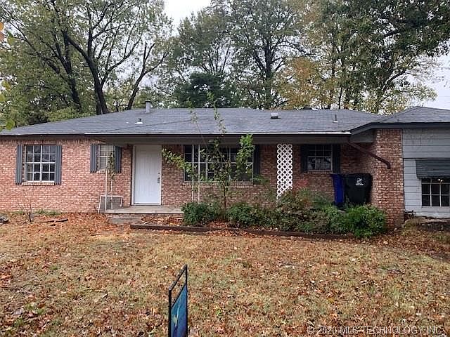 2nd image of 304 N 11th St