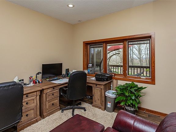 4th image of 7040 NW Beaver Dr