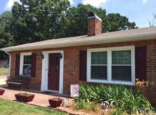 2609 Tumbleweed Dr, Lenoir, NC 28645