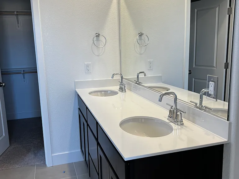 461 Solaris Ln — Photo 4
