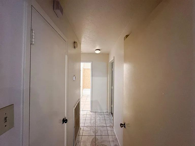 14418 Moorfield Dr — Photo 18
