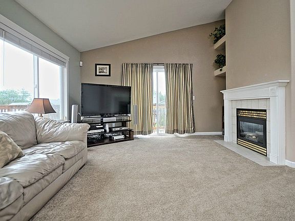3rd image of 2724 144th St SW
