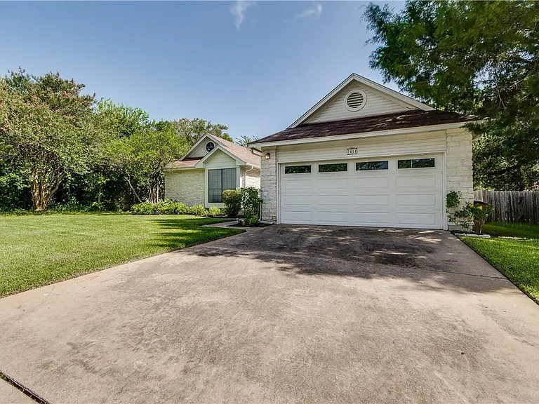 7414 Whistlestop Dr — Photo 4
