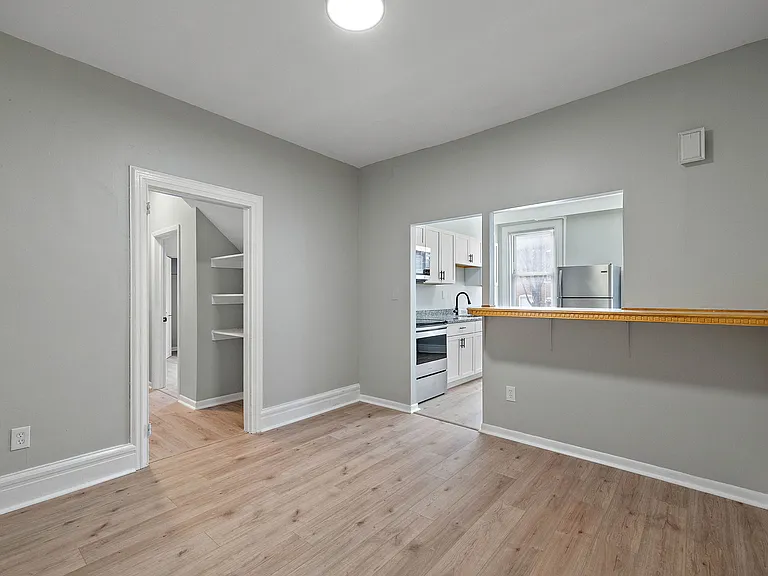 901 N Franklin St #1 — Photo 10