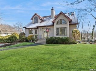 3 Mahogany Rd, Rocky Point, NY 11778