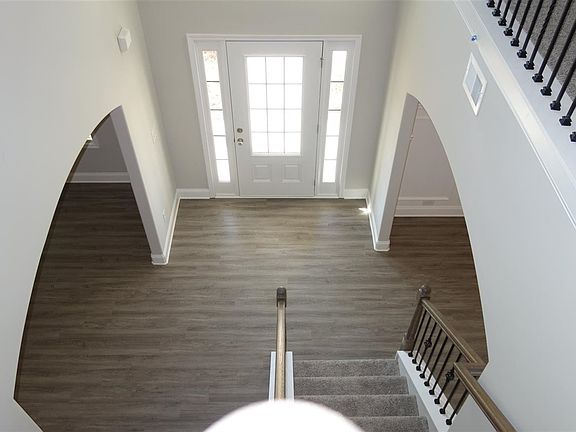 5th image of 3421 Bridgewood Dr
