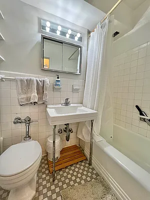 Rented by Oxford Property Group | media 20