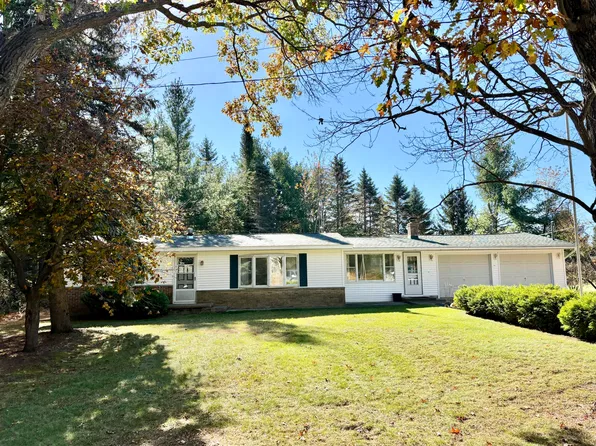4765 Lake Ave, Lewiston, MI 49756