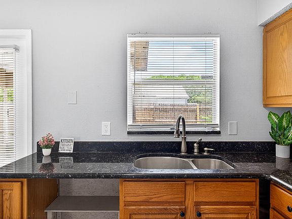 3rd image of 8601 Zane Ln