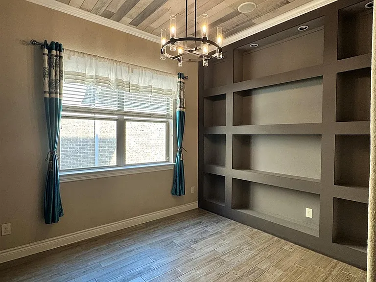 2019 Wild Peregrine Cir — Photo 6