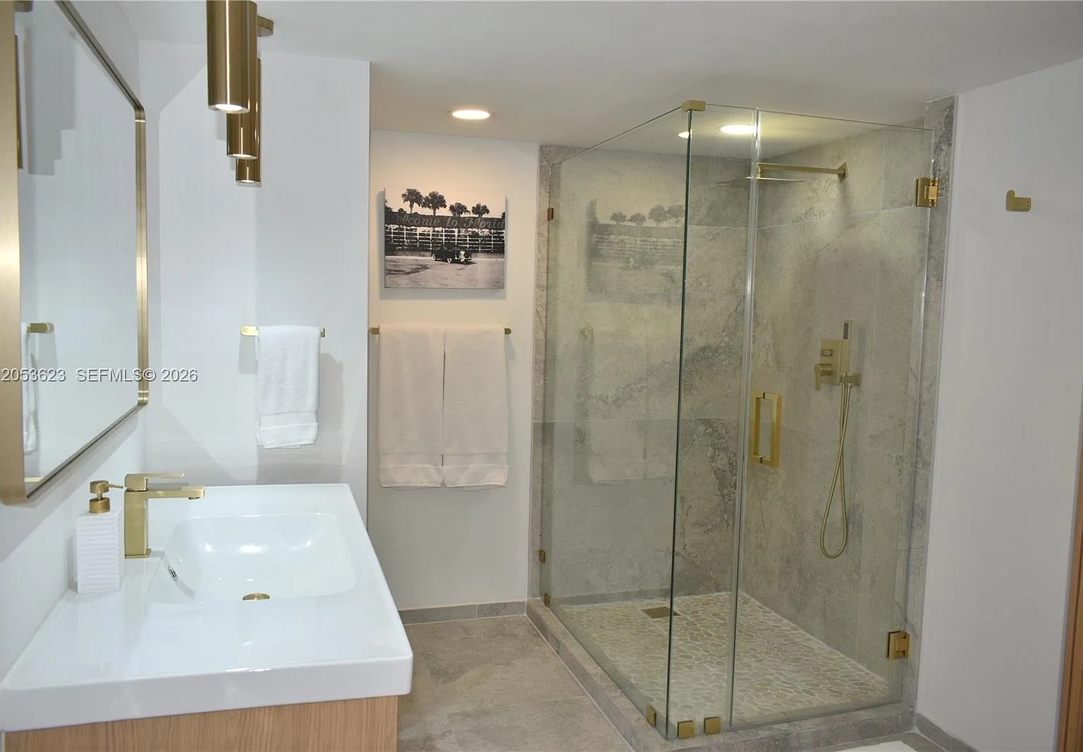 Prince George Arms Condo — Photo 1