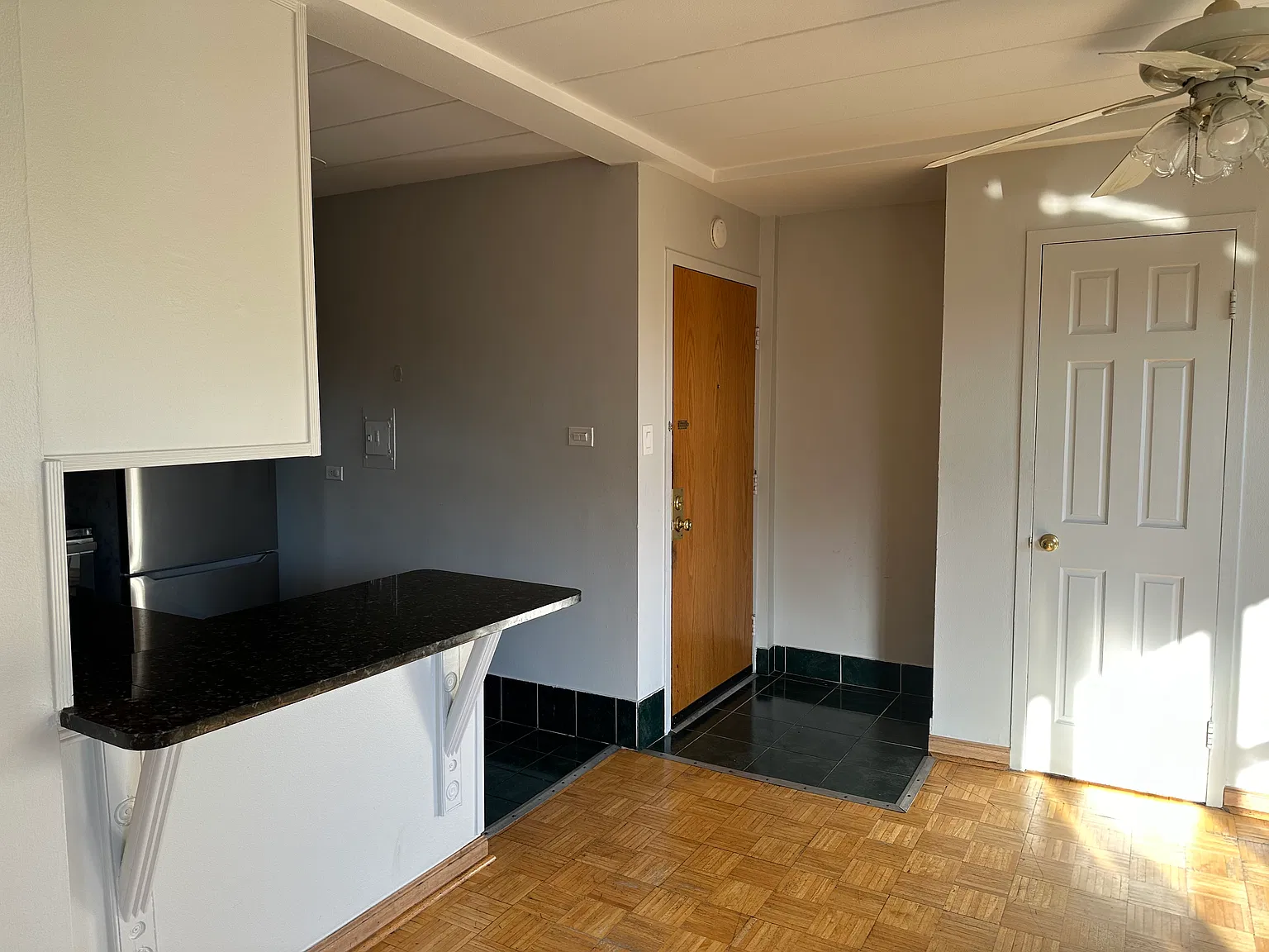 2 bed, 950 sqft, $1,750 — Photo 4