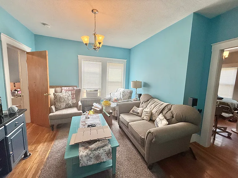 158 Lowell St #1 — Photo 4