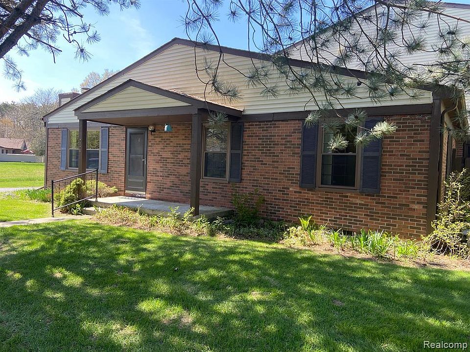 7775 Pontiac Lake Rd, Waterford, MI 48327 Zillow