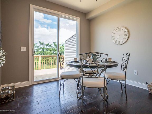 4th image of 2358 Fieldstone Dr