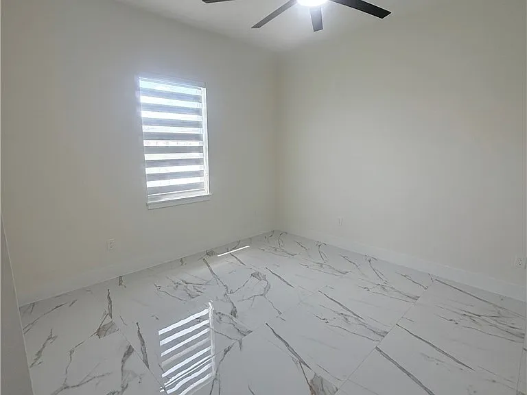 430 Petite Ave — Photo 30