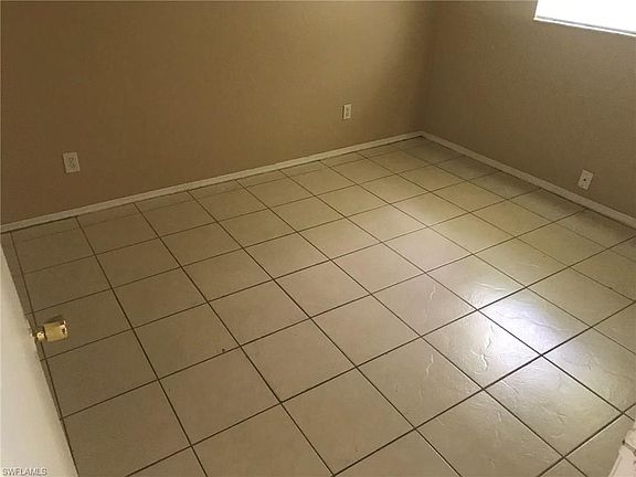 5th image of 403 Hancock Bridge Pkwy APT 4