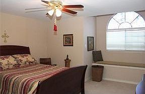 2nd image of 5642 Lipes Blvd Unit 2