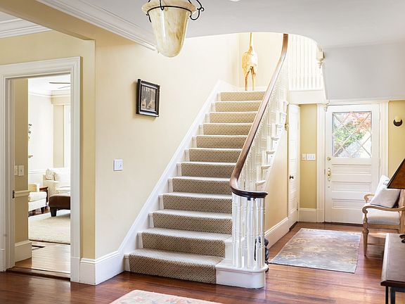 5th image of 68 Dudley St