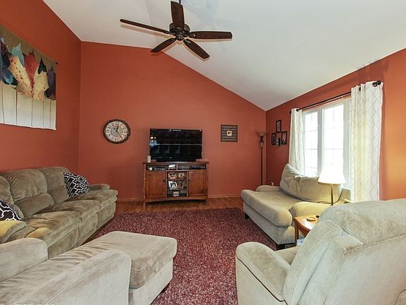 2nd image of 1639 Jennifer Dr