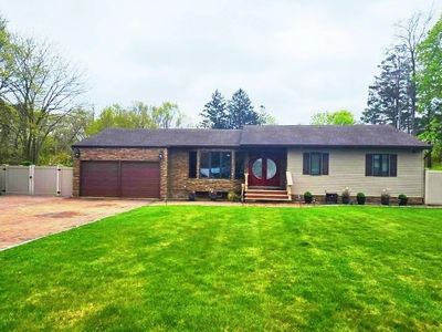 484 Ocean Avenue, Central Islip, NY, 11722