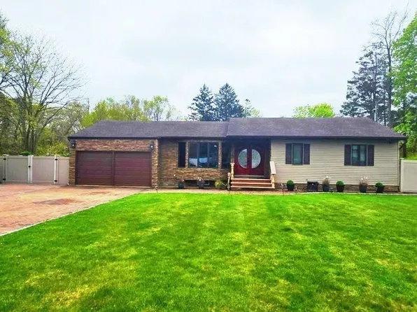 484 Ocean Avenue, Central Islip, NY 11722