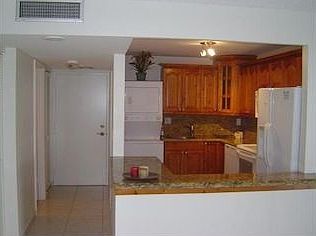 3rd image of 1901 Brickell Ave APT B804