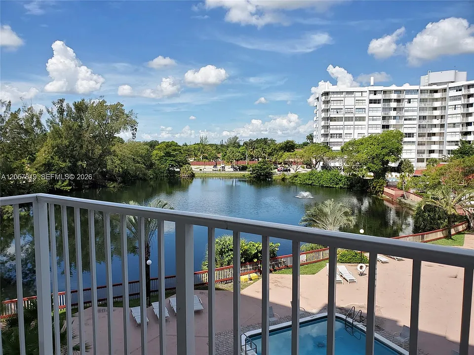 1300 NE Miami Gardens Dr #419E