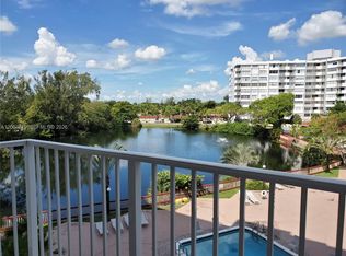 1300 NE Miami Gardens Dr APT 419E, Miami, FL 33179