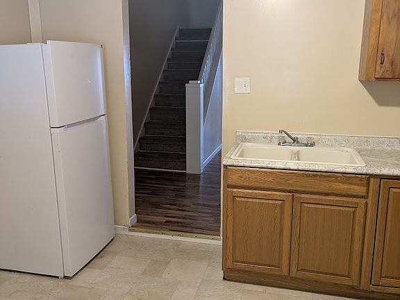 5th image of 217 S Wilkinson Ave #217