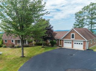 315 Bauneg Beg Hill Rd, North Berwick, ME 03906