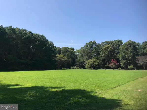 54 Emerald Cove Rd, Reedville, VA 22539